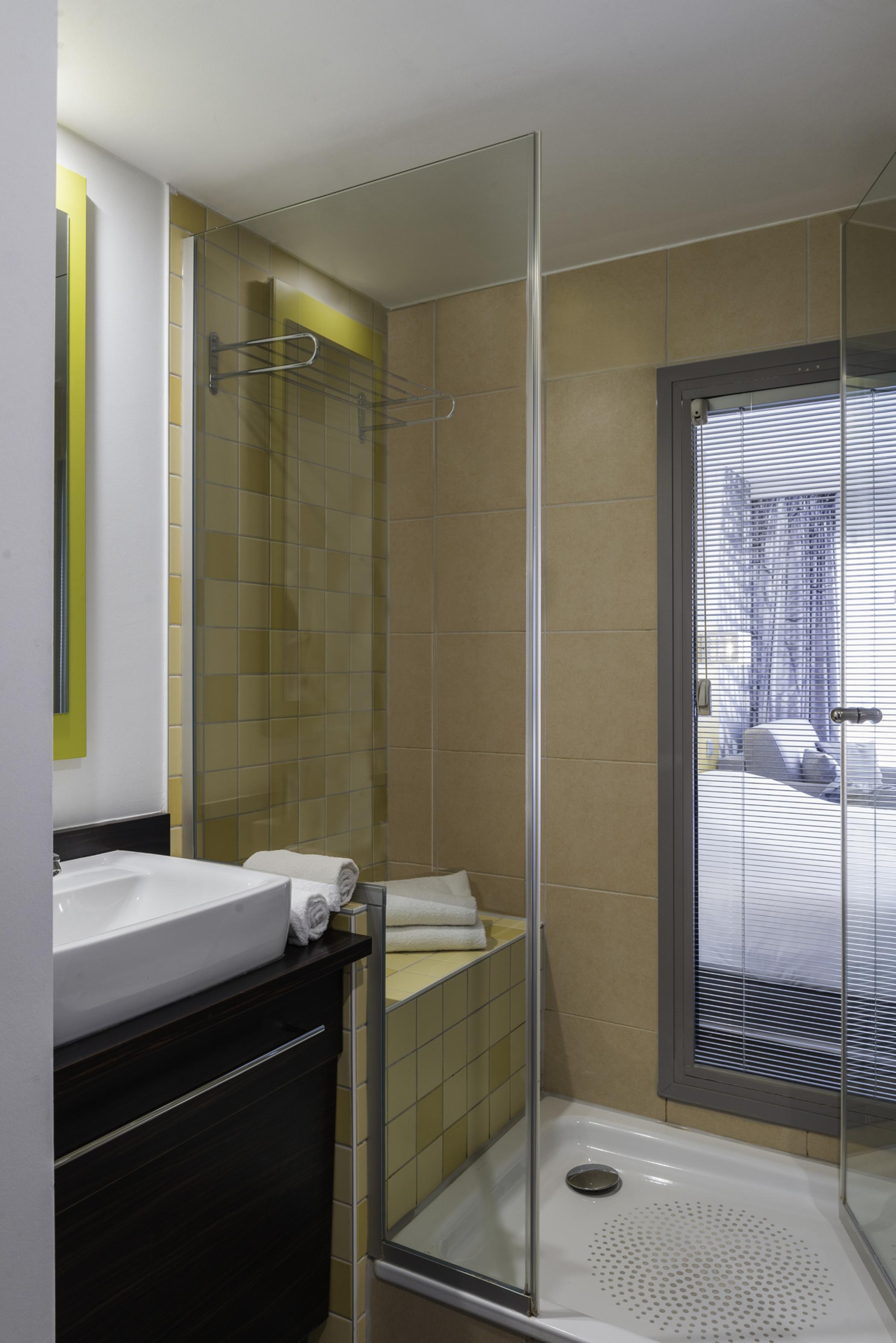 Ibis Styles Centre Port