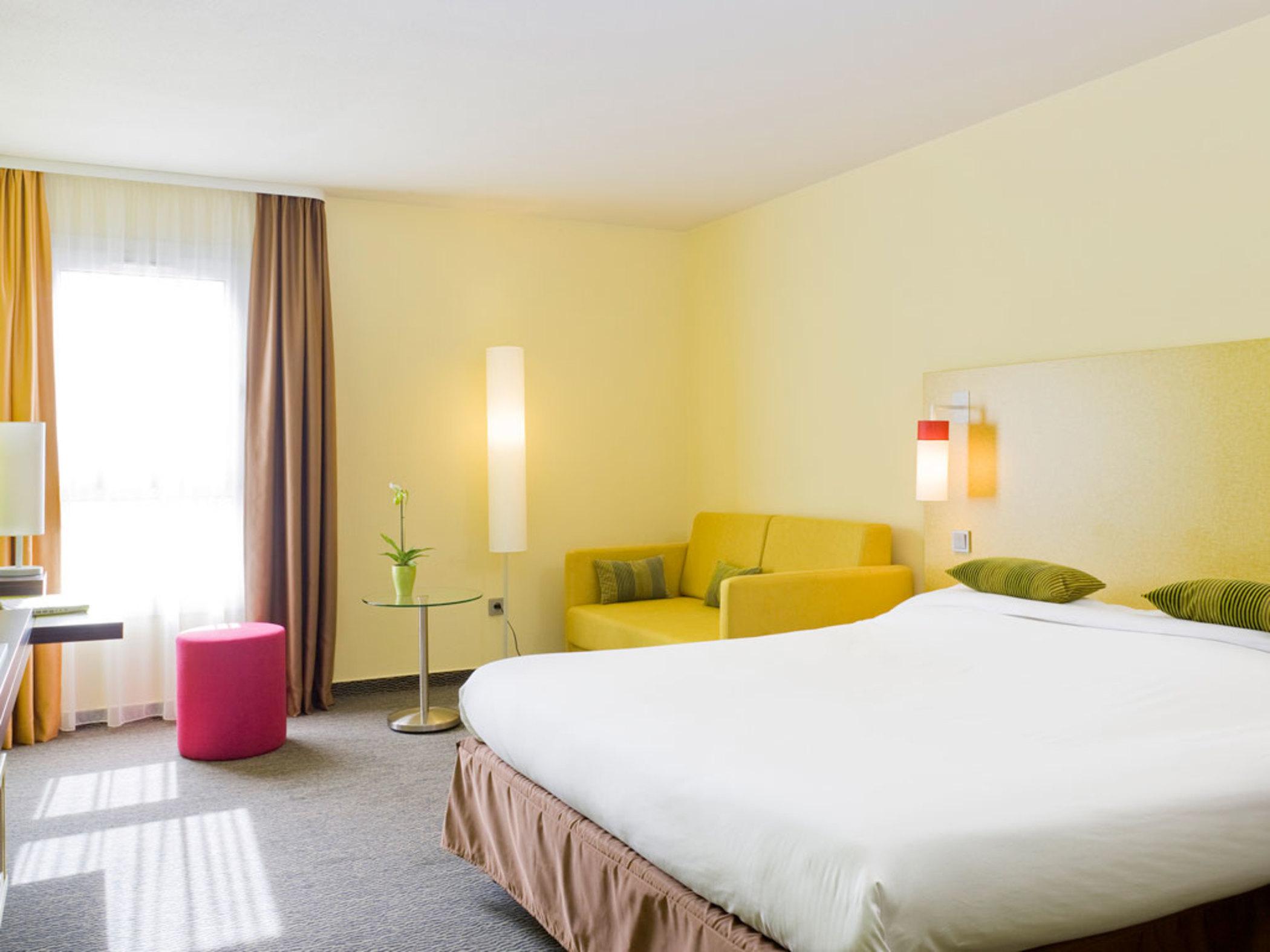 Ibis Styles Centre Port Hotel 3*