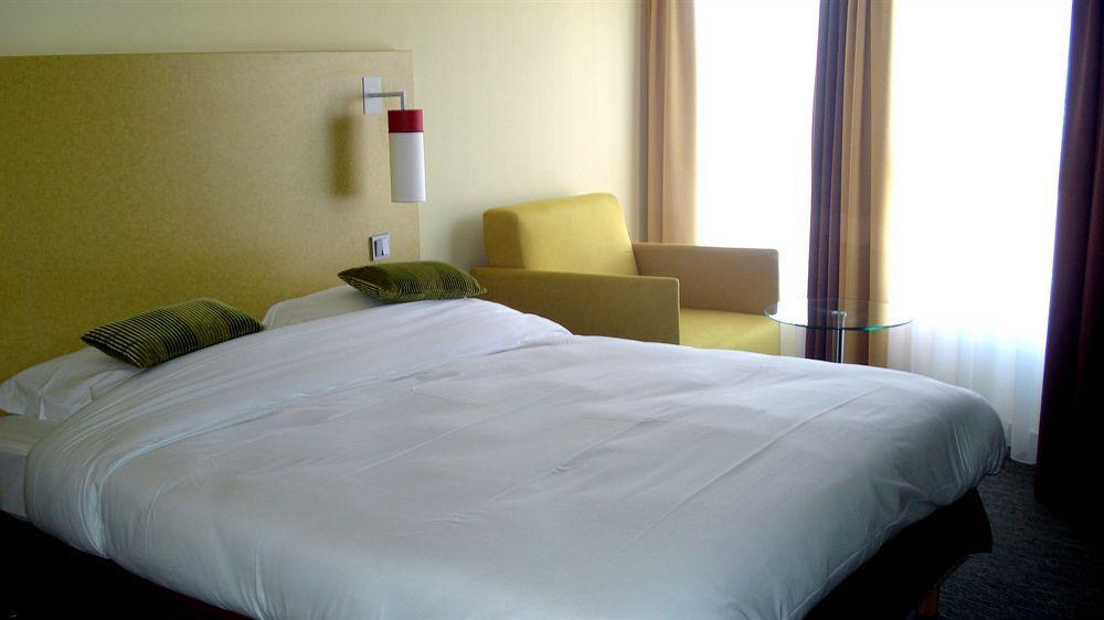 Hotel Ibis Styles Centre Port