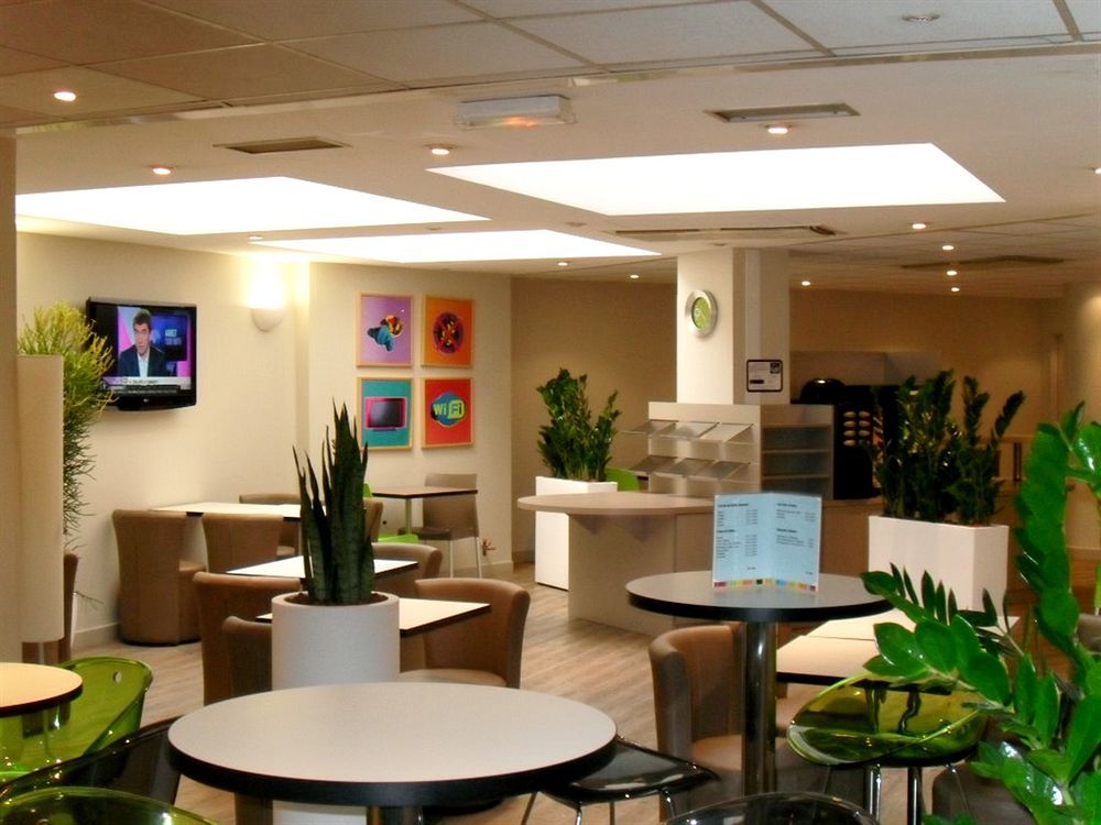 Hotel Ibis Styles Centre Port 3*