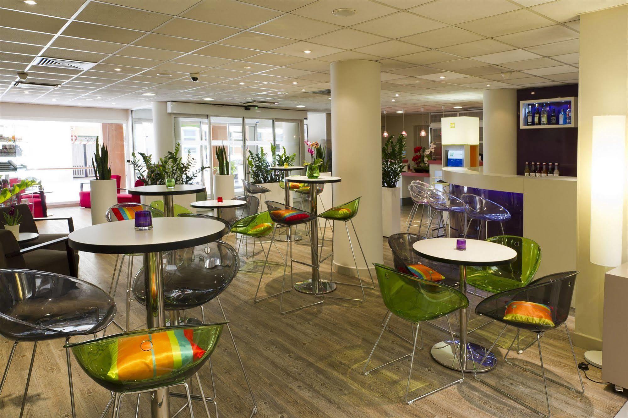 Ibis Styles Centre Port Hotel